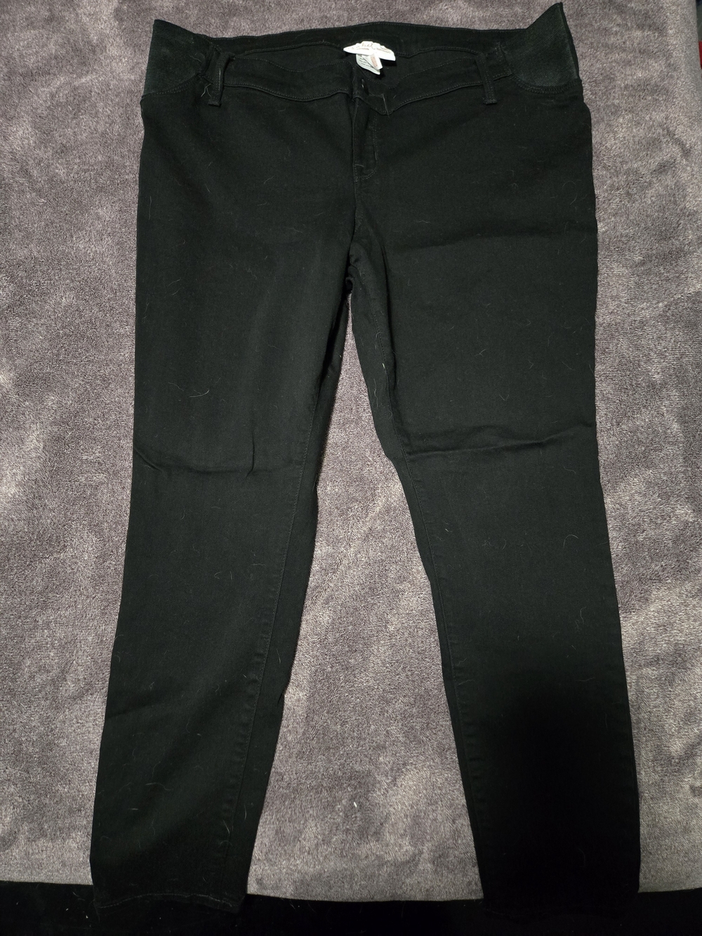 Women’s Maternity Black Stretch Skinny Jeans